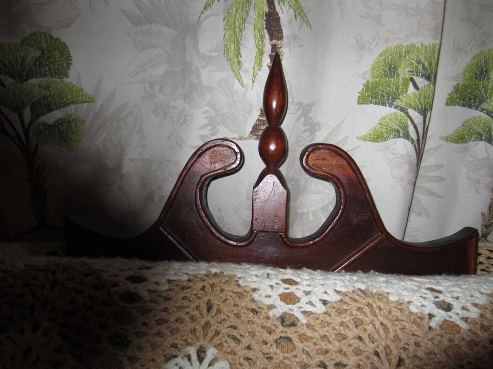 Wood (probably pine) dark stained finial Approx 21 x 11 - Image 1 of 1