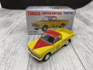 TOMICA LIMITED VINTAGE LV-195a DATSUN TRUCK 1300DX (BRIDGESTONE) 1/64 dal Giappone - Foto 1 di 10