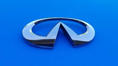 Infiniti M35 M45 2006 2007 2008 puerta trasera emblema insignia símbolo logotipo usado OEM A27 Foto 1 de 4