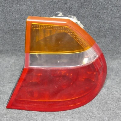 2001-2004 Chrysler 300M RH Luz trasera del lado del pasajero Lámpara 04805592AC OEM 72779 Foto 1 de 4