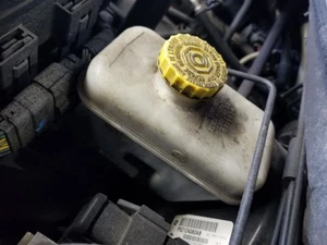 Brake Master Cylinder Fits 06-10 COMMANDER 533165 - Picture 1 of 8