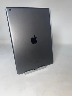 Apple iPad 8a gén. 32 Go, Wi-Fi, 10,2 pouces - Argent - - Photo 1/4