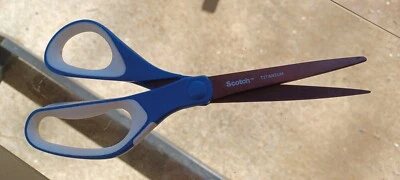 Scotch Titanium 3 1/2" blade scissors - Image 1 of 2