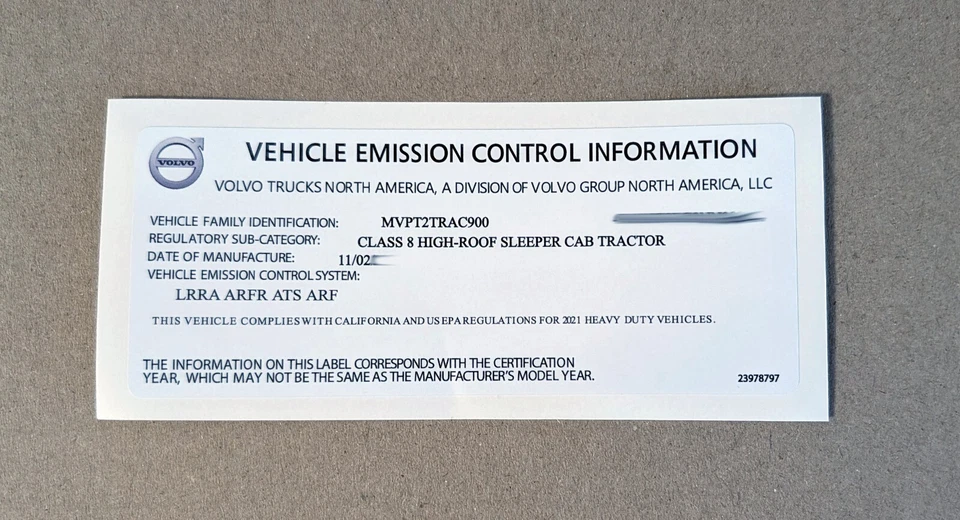 Pegatinas de camión etiquetas calcomanías réplica INFORMACIÓN DE CONTROL DE EMISIONES 23978797 para VOLVO Foto 1 de 1