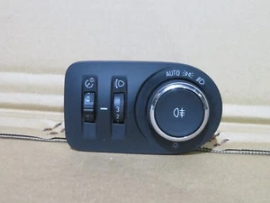 Interruptor de control de faros Vauxhall Astra K SRI 2019 39050762 - Imagen 1 de 3