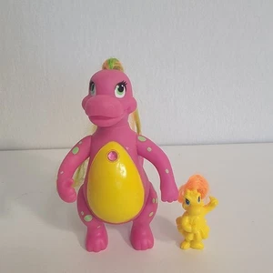 Muñeca de colección Darlin’ Dinos T Rexanne 5,5” rosa dinosaurio gema deslumbrantes pelo Trex - Imagen 1 de 5