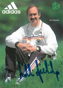 Uli Stielike Autogrammkarte DFB Adidas Mercedes Benz signiert - Bild 1 von 2