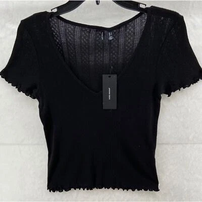 Camisa feminina Vero Moda tamanho S nova com etiquetas malha preta gola V manga curta bainha encaracolada - Imagem 1 de 4
