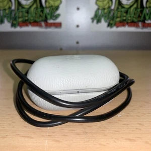 TESTED Bang Olufsen Beoplay E8 3rd Generation,Silver,with USB-C Case+Charger!!! - Picture 1 of 7