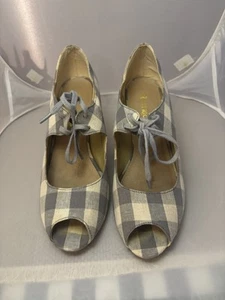 Restricted Damen Sandalen - grau weiß kariert - Größe 8 / Holz gestapelter Absatz - Bild 1 von 5