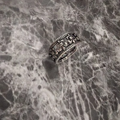 Anillo Flor De Lis CORAZONES CROMADOS Ajustable, Regalo de Navidad, Subasta Sin Reserva Foto 1 de 4