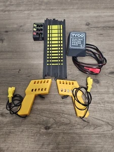 TYCO / MATTEL TERMINALE BINARIO 2 COMANDI E ALIMENTATORE 20 VOLT vintage non testato - Foto 1 di 15