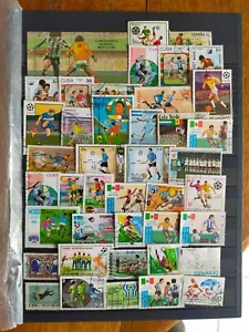 +40 timbres Foot & 1 bloc (lot 260 ) - Photo 1/1