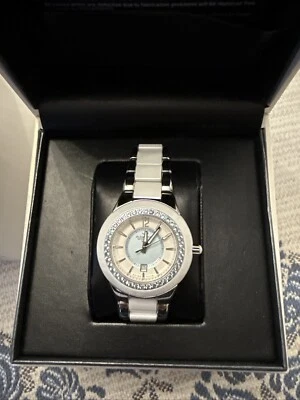 Reloj Suizo Topacio Azul Aquaswiss Cerámica/Acero Inoxidable VENTA AL POR MENOR $1.400 Foto 1 de 4