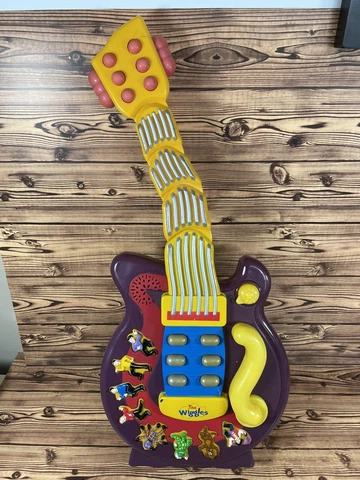 2004 The Wiggles Wiggly Giggly Guitar Dancing Singing 18"Purple Works Spinmaster Cover
