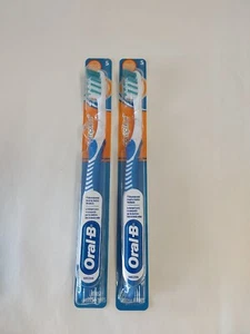 Lot X2 Oral B Complete Sensitive Toothbrushes (Royal Blue) BNIP! - Picture 1 of 3