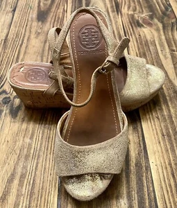 Tory Burch Abena Crackled Metallic Gold Ankle Strap Cork Wedge Sandals Size 6M - Picture 1 of 7