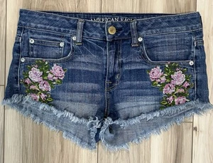 American Eagle Stretch Blumen bestickt abgeschnitten Denim Shorts Damengröße 6 - Bild 1 von 9