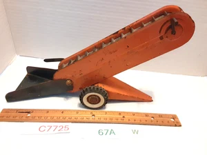 Vintage Structo Sand Loader Conveyor Pressed Steel Orange Construction Toy - Picture 1 of 13