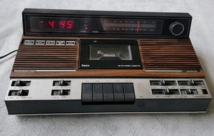 Radio reloj despertador cassette AM/FM “RARO” Sears modelo 1979 23400, probado funciona - Imagen 1 de 10