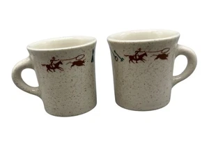 Homer Laughlin Set 2 tazze ceramica tema western cowboy manico 4,25x3,25" LEGGI - Foto 1 di 7