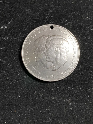 1981 Great Britain crown(holed and domed ) Cover
