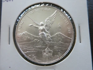 2001 MEXICAN 1 OZ PLATA PURA .0999 SILVER LIBERTAD COIN GEM BU LOW MINTAGE - Picture 1 of 3