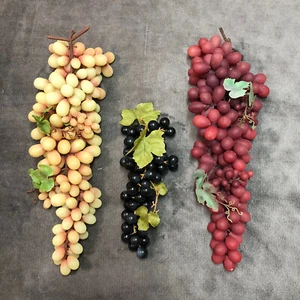 Vintage realistische Kunsttrauben Gummi mehrere Farben MCM Retro Obst Menge 3 - Bild 1 von 10