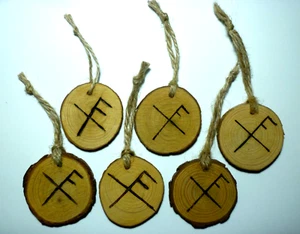 Small 2" Rustic Norse Viking Circle Bind Rune GOOD LUCK Wood Wall Hanging Decor - Picture 1 of 7