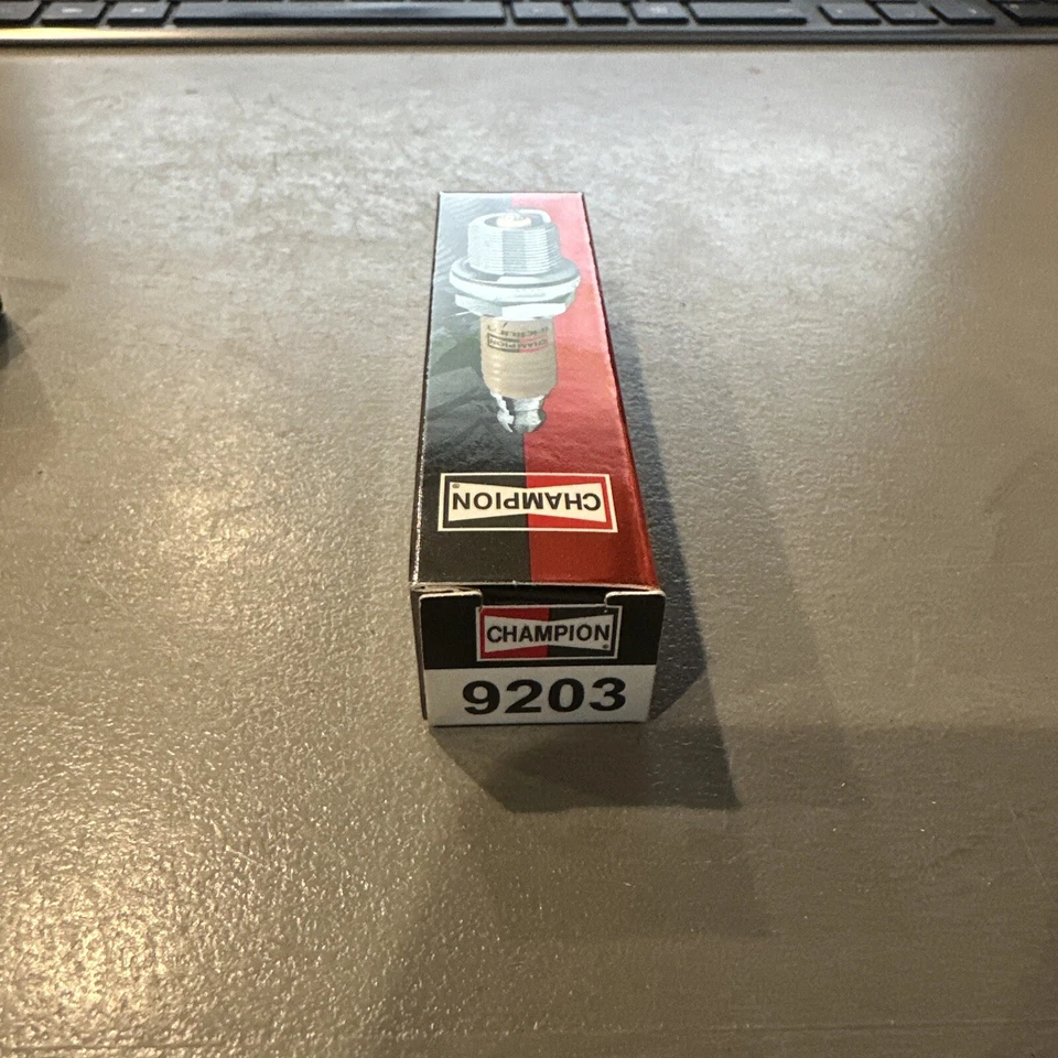 Spark Plug fits 1997-1998 Jeep Grand Cherokee  CHAMPION SPARK PLUGS - Image 1 of 1