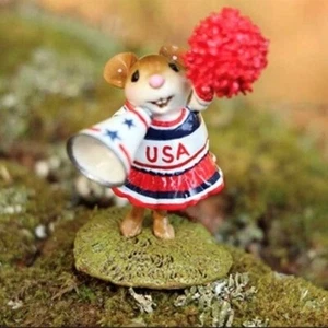 Wee Forest Folk M-737 Cheerful Cheering, Miniature Mouse Figurine - Picture 1 of 2