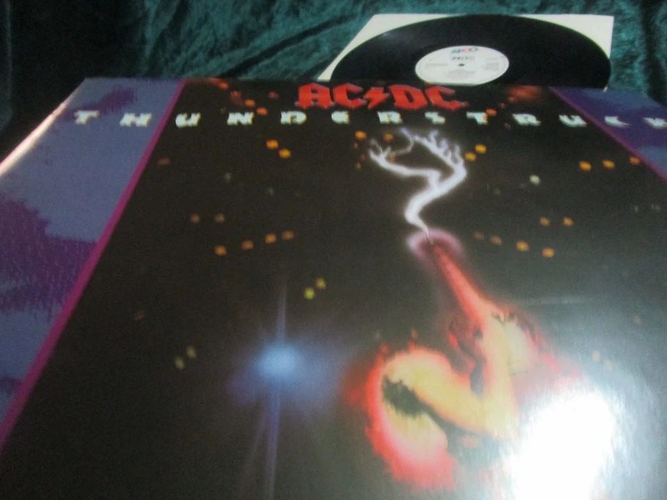 AC/DC ♣︎♣︎ THUNDERSTRUCK ♣︎♣︎  UNGESPIELT / MINT 1st IM POSTERCOVER 1990 - Bild 1 von 4