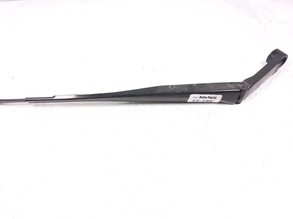 2018-2021 Toyota C-Hr Left Driver Windshield Wiper Arm 85221-10170 - Image 1 of 4