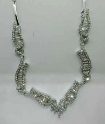 Collar de diamantes de oro de 18 quilates con diamantes = 6,00 quilates F-VS2 valor de 15,80 gramos = $28.500 Foto 1 de 4