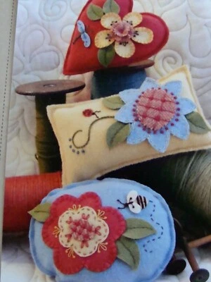 NOP 2004 Bird Brain Designs #338 Big Flower Pin Cushions Retro - Image 1 of 4