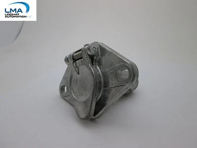 GROTE 82-1016 STEEL ENCLOSED TERMINALS 6 POLE SOCKET DIE CAST ** NEW - Image 1 of 4