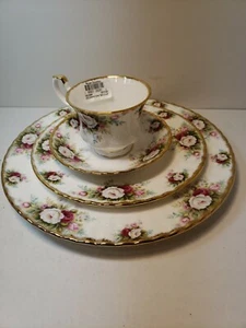 4, 4tlg Gedecke Royal Albert Celebration Neu mit Etikett 16 Teile insgesamt - Bild 1 von 9