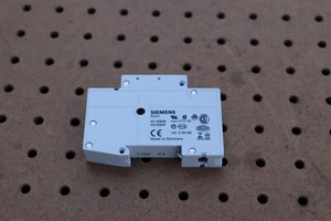 INTERRUPTOR DE CIRCUITO SIEMENS 5SX2-118-7 - Imagen 1 de 3