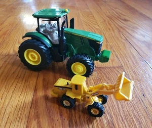 ERTL John Deere 1:64 Scale 7270R Tractor Die-Cast Metal Replica + 744H Loader - Picture 1 of 10