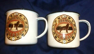 Lot/2 TIN YOSEMITE CUPS/Mugs w/ WOLF & 12 Animals & Paws, Pint=2 Cups, Exc Cond - Picture 1 of 4