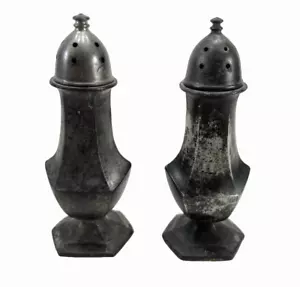 Set shaker sale pepe 107 vintage vecchia colonia peltro torre esagonale piedi torsione top - Foto 1 di 7