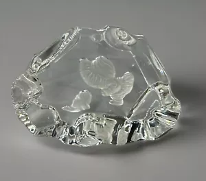 1976 HALLMARK FROSTY FRIENDS LITTLE GALLERY PAPERWEIGHT - Picture 1 of 5