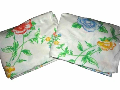 VINTAGE LADY PEPPERELL CATHAY GREEN BLUE YELLOW FLORAL (2) TWIN FITTED SHEETS  - Image 1 of 4