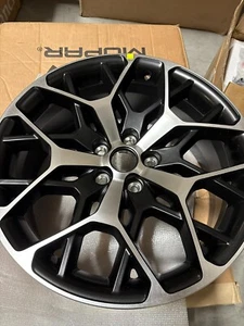 2022-2024 Jeep Grand Cherokee OEM MOPAR RIM 04755435AA 21" NEW SINGLE - Picture 1 of 3