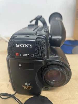 Sony DCR-TRV81 Handycam Camcorder (BODY ONLY) Digital8 Hi8 Video8 Parts Only - Image 1 of 2