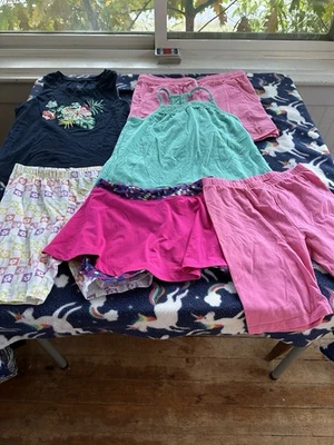 Large Lot Of Girls 10/12 Summer Mix And Match Items (7 Shorts And 5 Tops) - Image 1 of 4