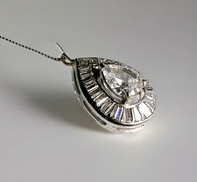 Vintage Platinum Pear Diamond Pendant 0.72ct + Baguettes on 14K WG Chain 18” - Image 1 of 4