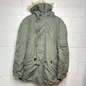 Greenbrier Industries N-3B USAF Extreme Cold Weather Parka 8415-00-376-1672 - Picture 1 of 9