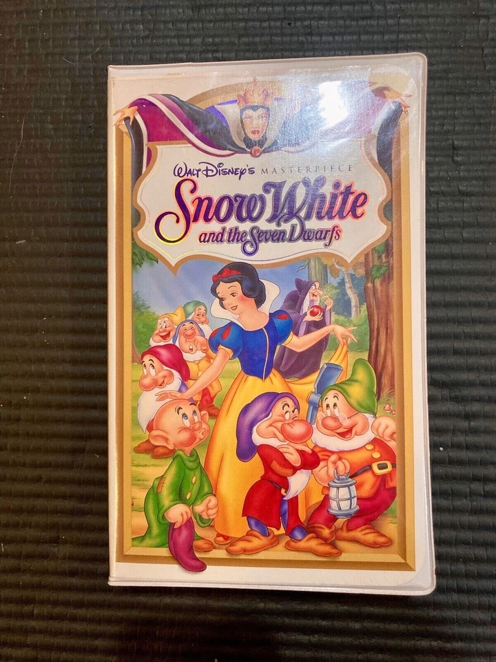 SNOW WHITE AND THE SEVEN DWARFS Walt Disney's Masterpiece Collection 1994 RARE - Image 1 of 1