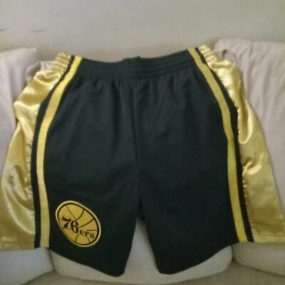 MITCHELL & NESS NBA HWC PHILADELPHIA 76ERS BLACK 96 GOLD SWINGMAN SHORTS MEDIUM - Image 1 of 4
